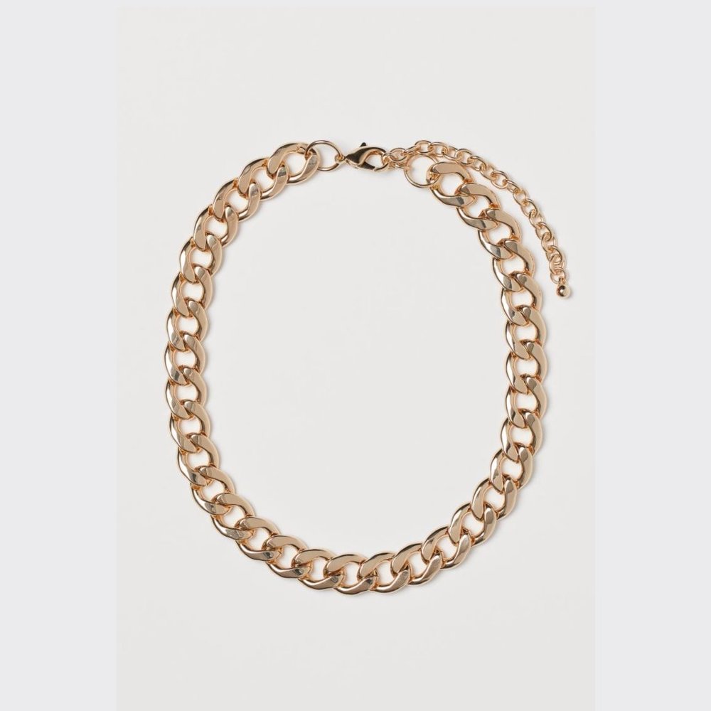 Short Necklace by H&M